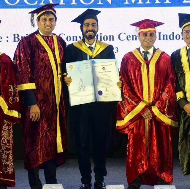 Pranav Golechha receiving his Certificate of Membership at the ICAI convocation, May 2023